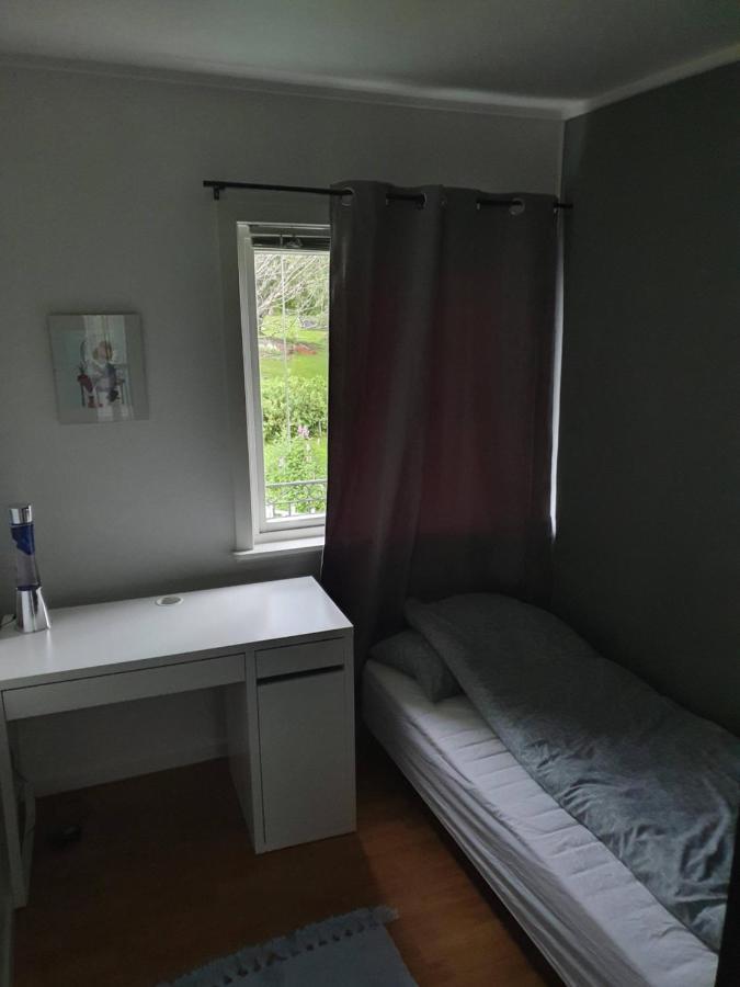 Hus Sentralt I Lofoten Appartement Leknes Buitenkant foto